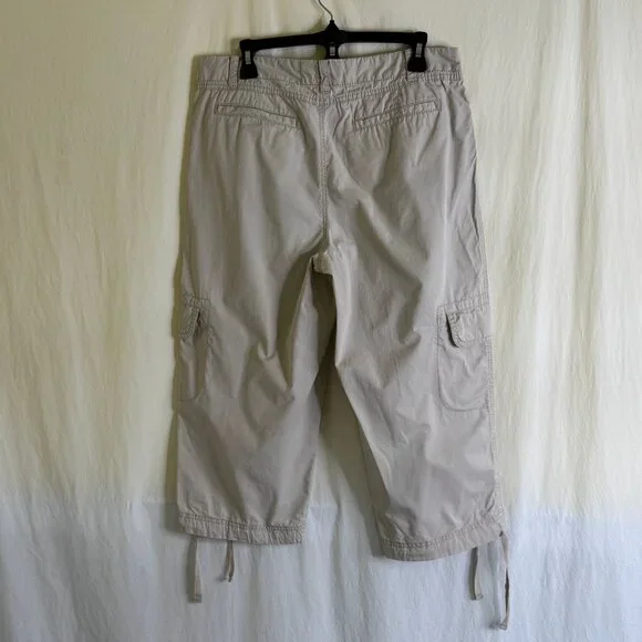 St. John’s Bay Women’s Cargo Capri Pants Khaki Drawstring Leg Tie Cotton Size 12 - Picture 5 of 9